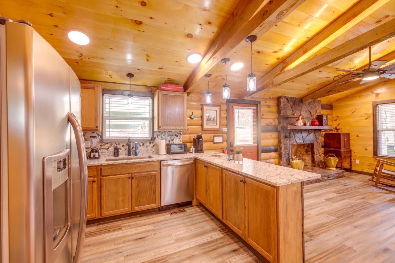 Hébergement de vacances Pet-friendly With Hot Tub And Kayaks Chattanooga