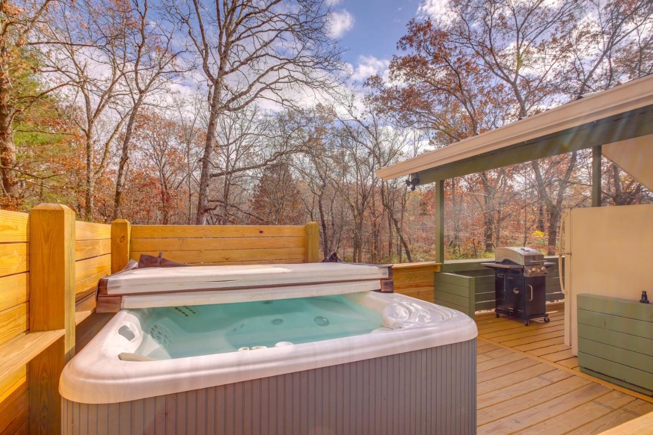 Hébergement de vacances Pet-friendly With Hot Tub And Kayaks *